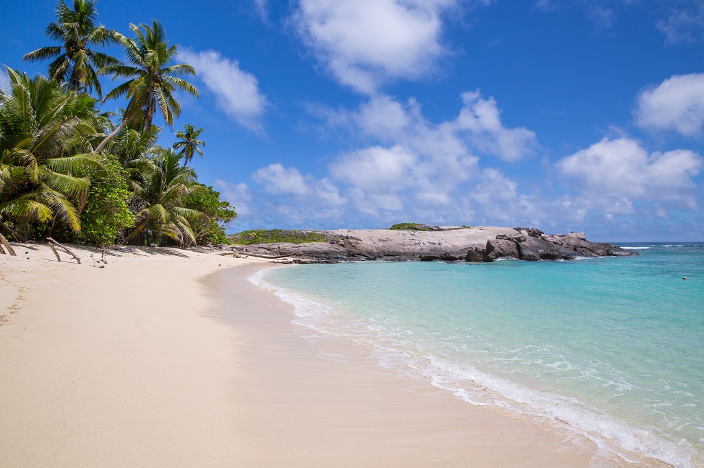 La Plage de Anse Forbans.Bungalow complètement équipés en self-catering sur une anse isolée au sud de Mahé, la principale île des Seychelles. 